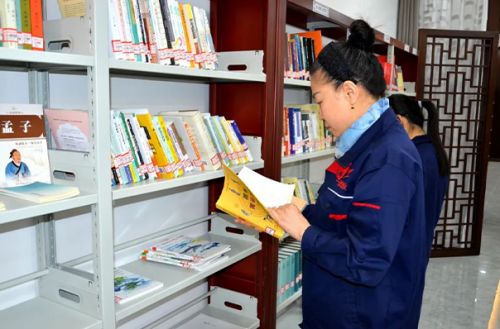 書香悅?cè)恕?閱讀越美麗——山東一滕集團工會組織開展“書香三八”讀書活動