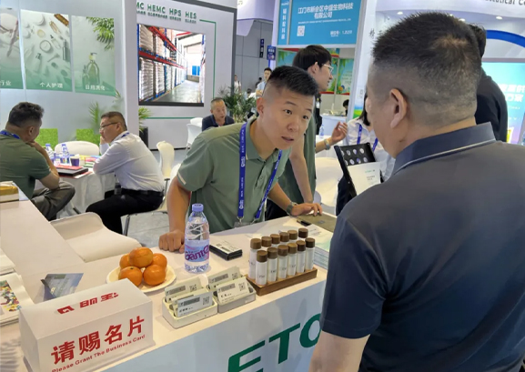 一滕新材料重磅亮相API China展會 引領(lǐng)行業(yè)發(fā)展新風(fēng)尚